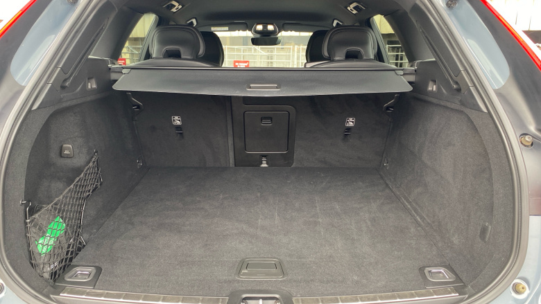 Volvo Xc60 2.0 B5P R DESIGN 5dr AWD Geartronic Petrol Estate